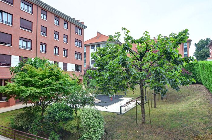 Casas en venta y pisos alquiler - 3