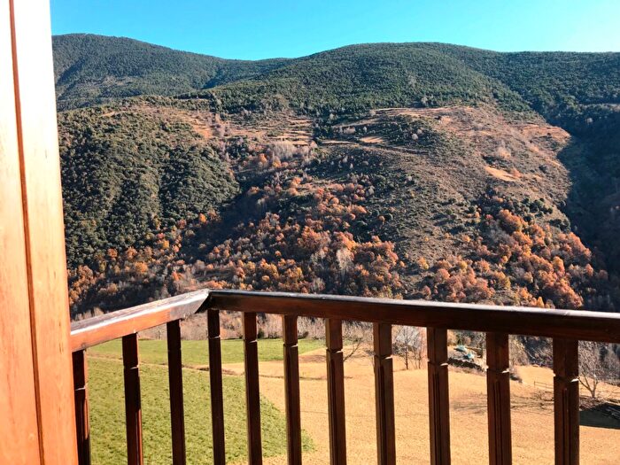 Piso en alquiler en Rialp, Lleida de 3 habitaciones