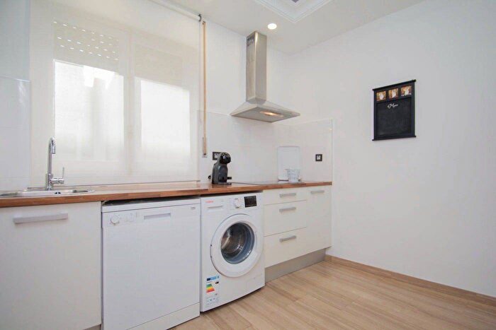 Casas en venta y pisos alquiler - 2