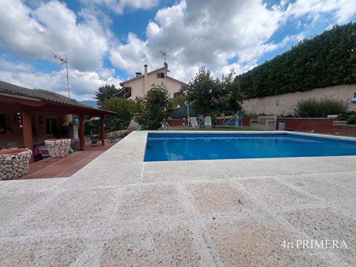 Casa en venta en Cànoves I Samalús, Barcelona de 3 habitaciones