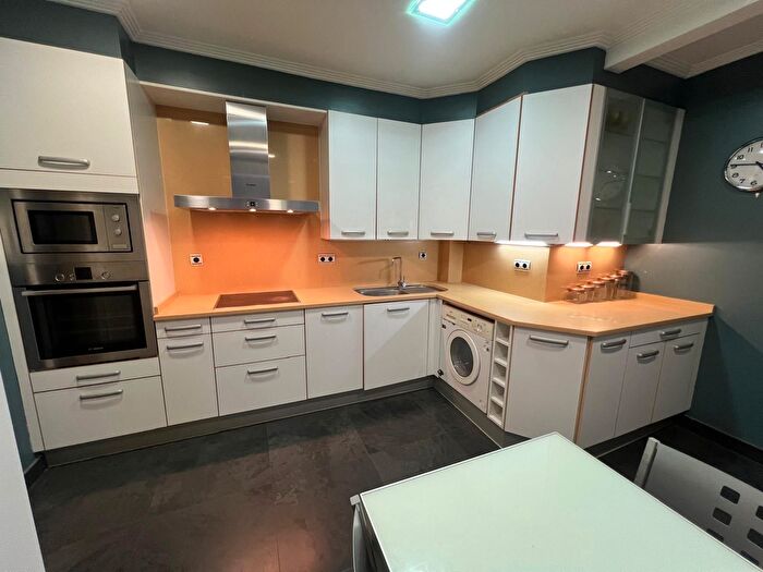 Casas en venta y pisos alquiler - 2