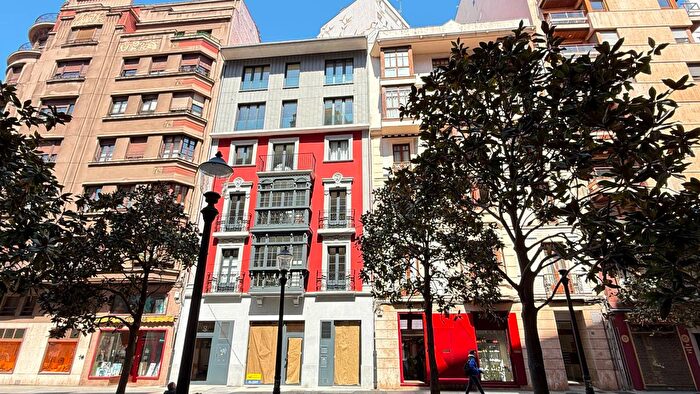 Casas en venta y pisos alquiler - 1