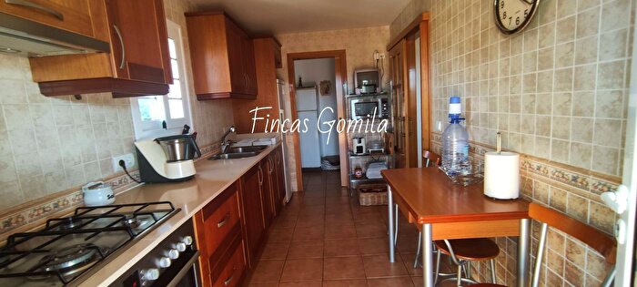 Casas en venta y pisos alquiler - 3