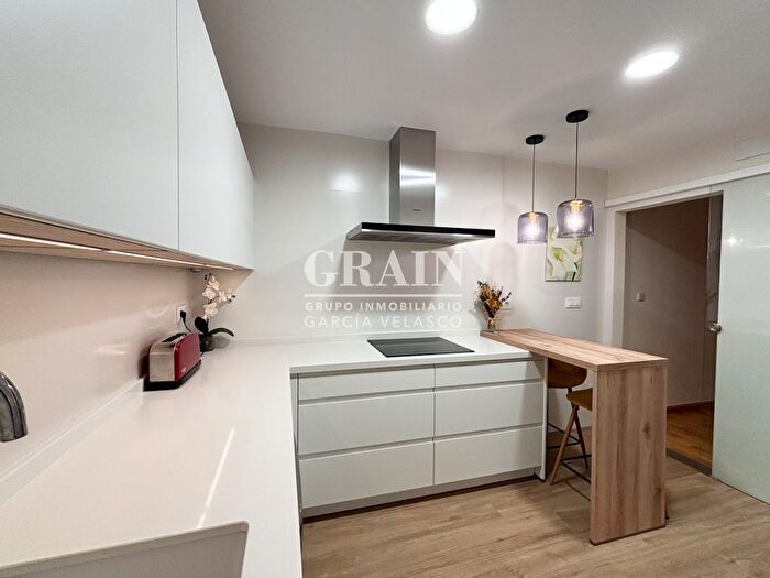 Casas en venta y pisos alquiler - 3