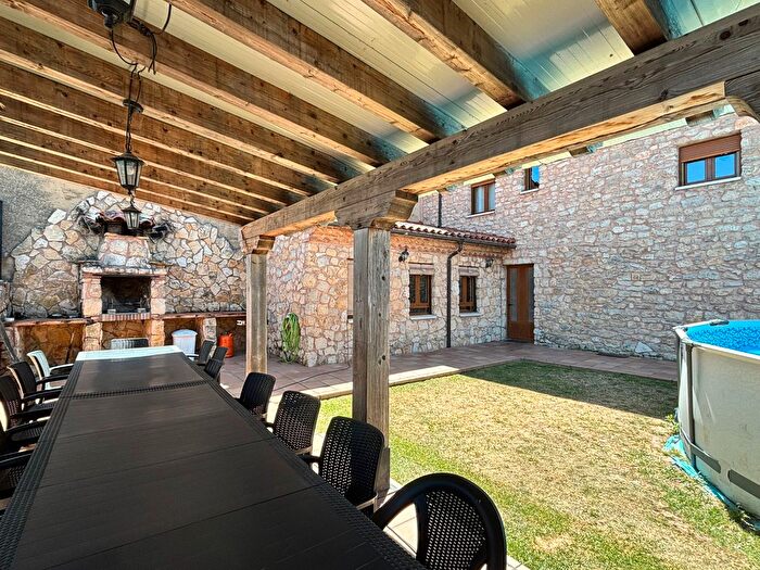 Casa en venta en Hornillos del Camino, Burgos de 7 habitaciones