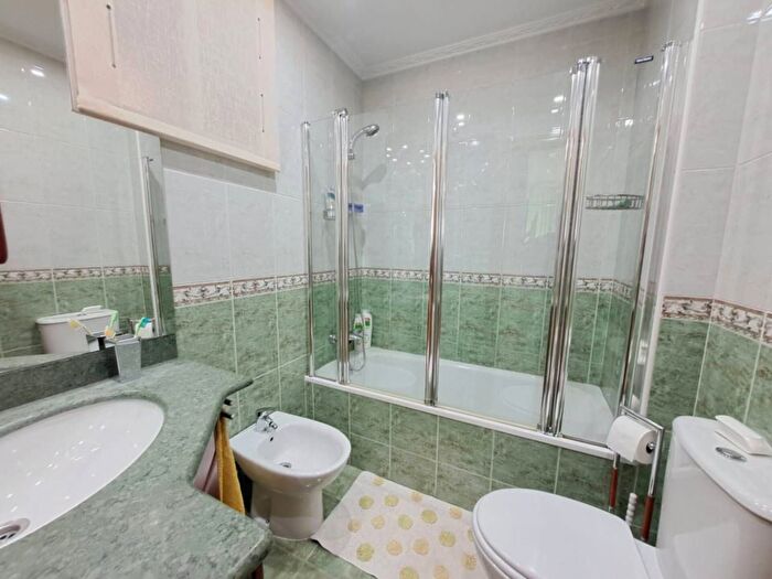 Casas en venta y pisos alquiler - 2
