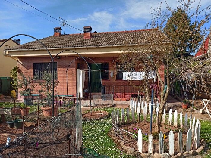 Casas en venta y pisos alquiler - 1