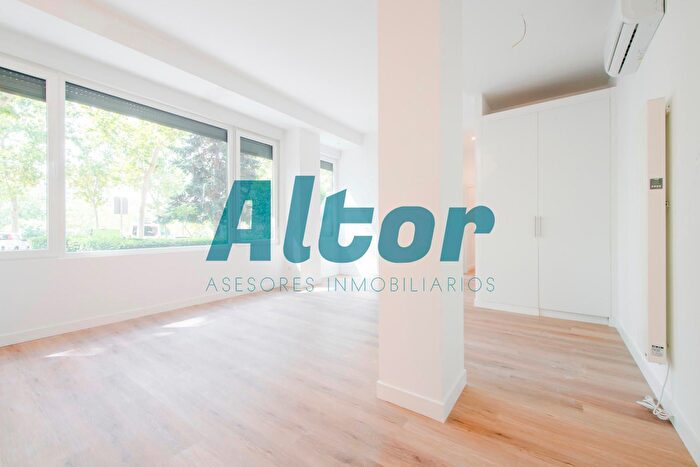 Piso en venta en Fuencarral El Pardo, Peñagrande de 2 habitaciones