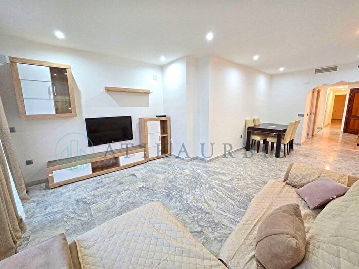 Casas en venta y pisos alquiler - 3