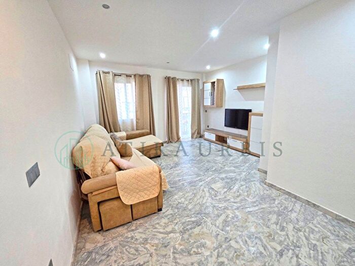 Casas en venta y pisos alquiler - 1