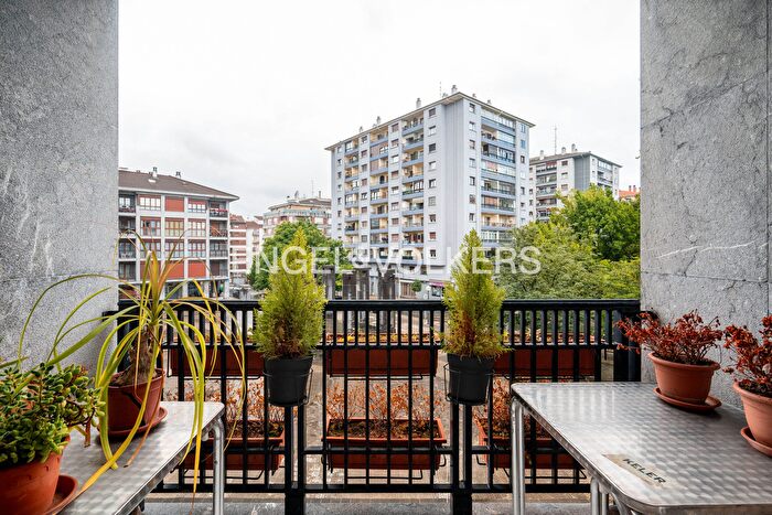 Casas en venta y pisos alquiler - 1