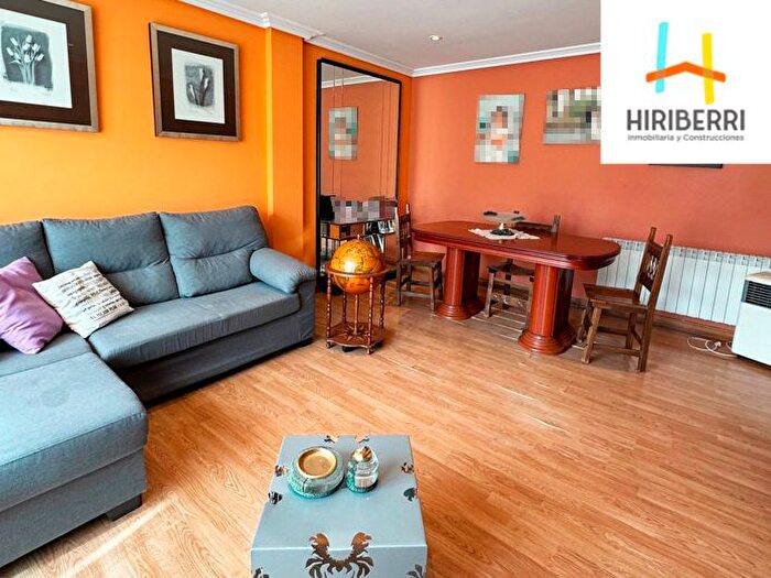 Casas en venta y pisos alquiler - 1