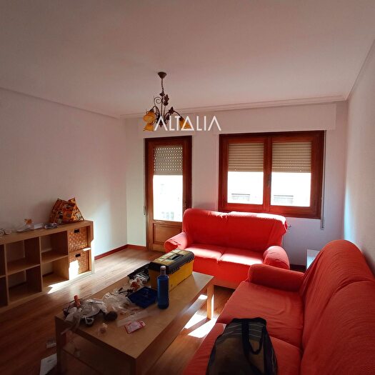 Casas en venta y pisos alquiler - 2