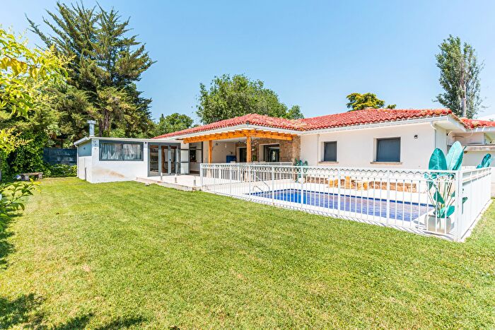 Casa en venta en Villafranca del Castillo, Villanueva de la Cañada de 4 habitaciones