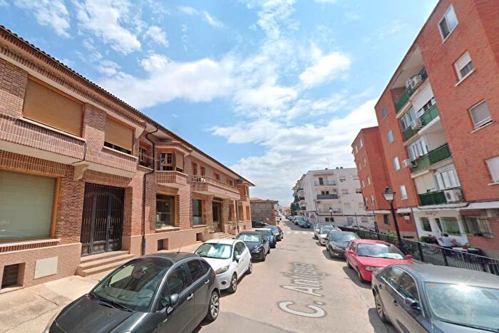 Casas en venta y pisos alquiler - 2