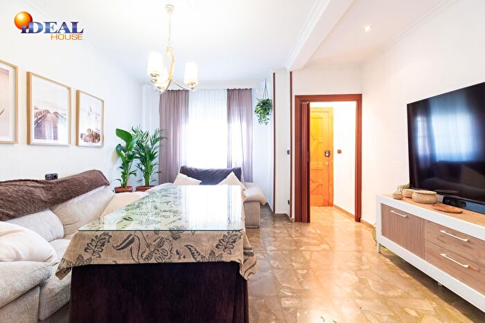 Casas en venta y pisos alquiler - 3