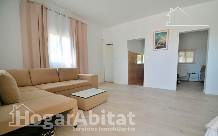 Casas en venta y pisos alquiler - 2