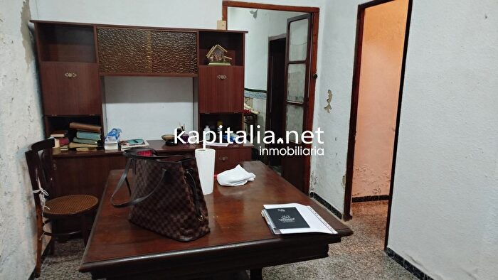 Casas en venta y pisos alquiler - 2