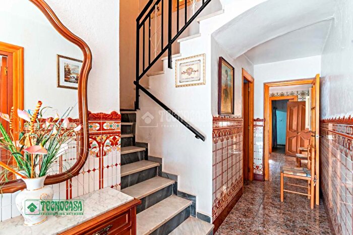 Casas en venta y pisos alquiler - 3