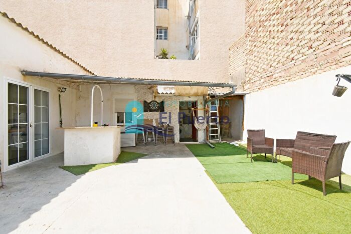 Casas en venta y pisos alquiler - 1