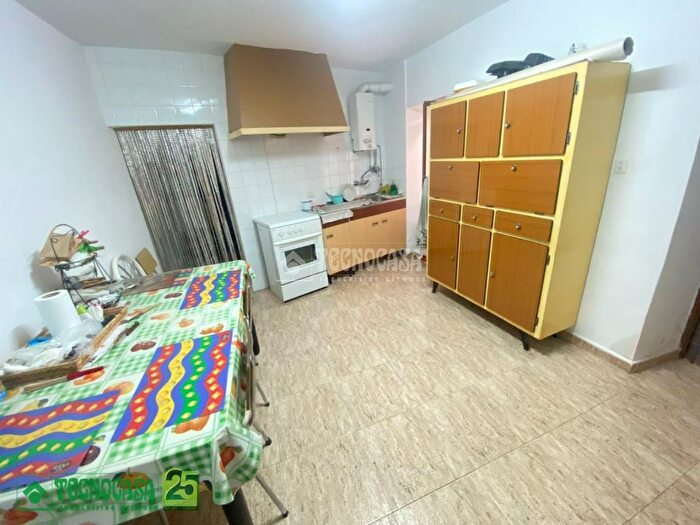 Casas en venta y pisos alquiler - 2