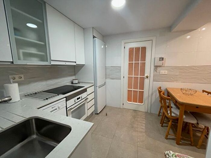 Casas en venta y pisos alquiler - 2