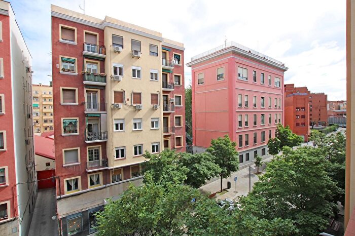 Piso en venta en Arganzuela, Delicias de 6 habitaciones