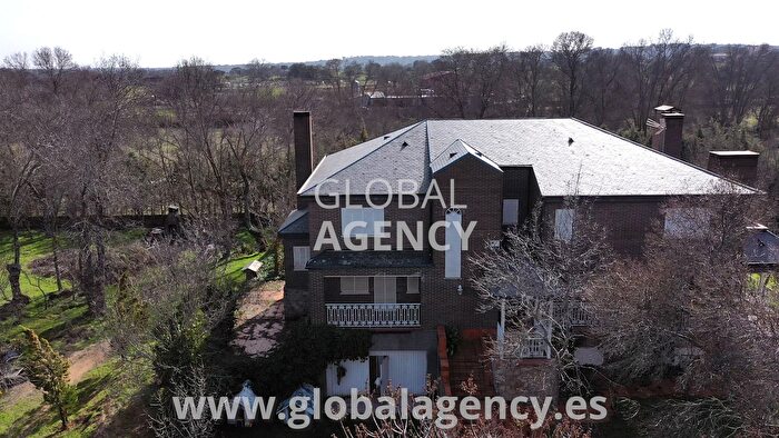 Casas en venta y pisos alquiler - 1