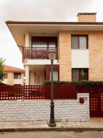 Casas en venta y pisos alquiler - 3