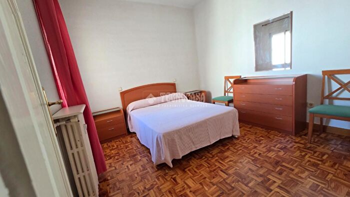 Casas en venta y pisos alquiler - 2