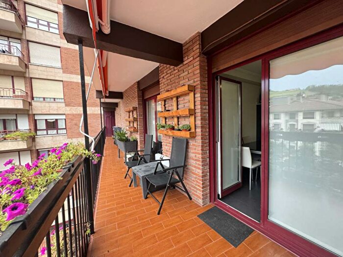 Casas en venta y pisos alquiler - 1