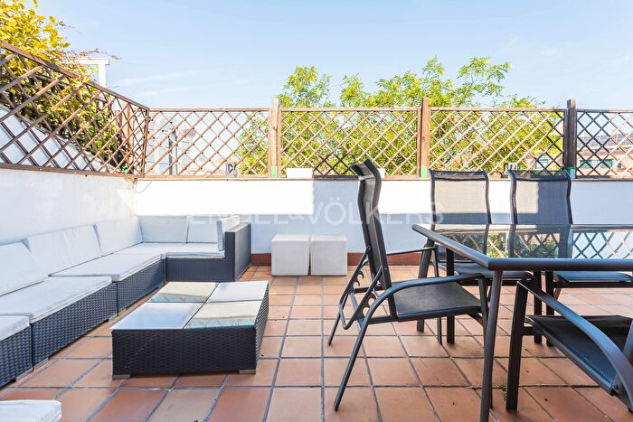 Piso en venta en Retiro, Adelfas de 2 habitaciones