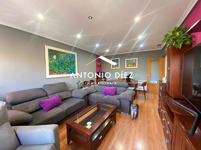 Casas en venta y pisos alquiler - 1