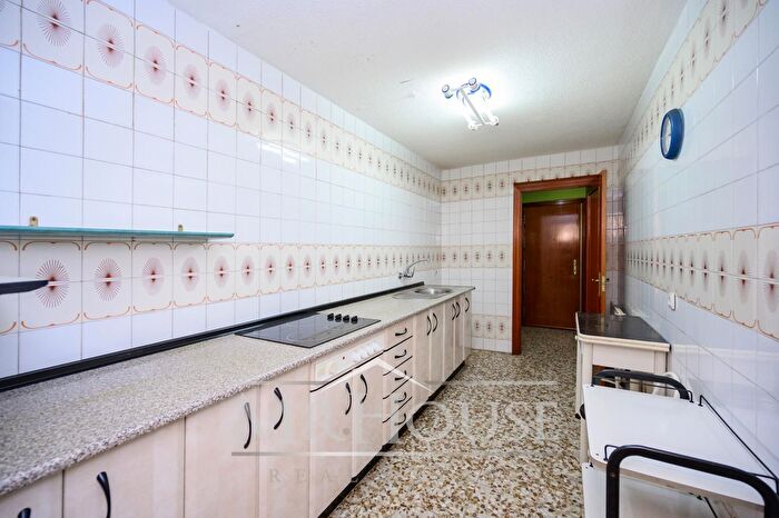 Casas en venta y pisos alquiler - 2