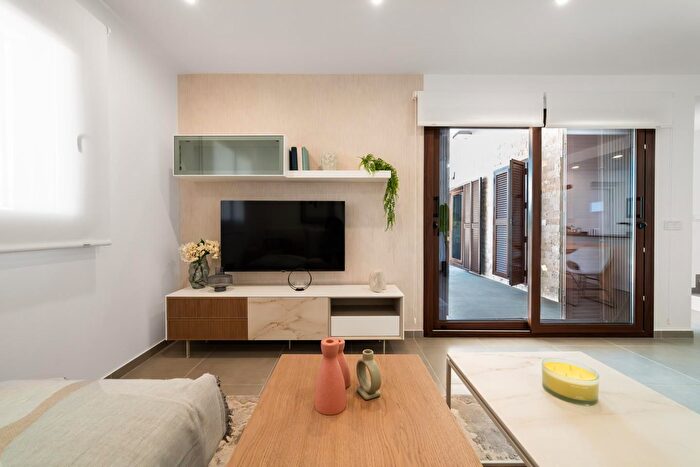 Casas en venta y pisos alquiler - 2