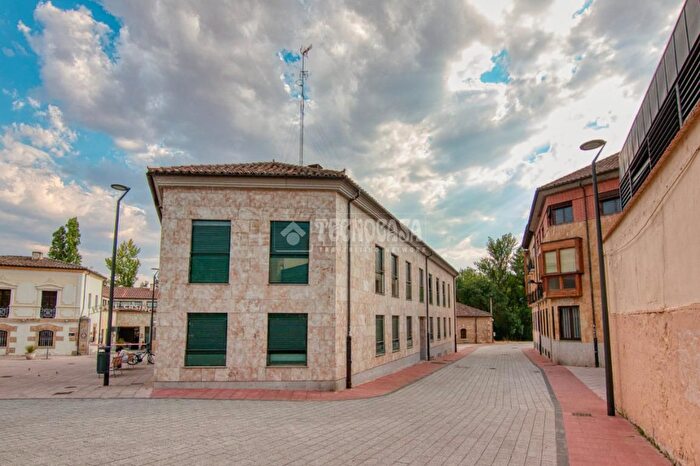 Casas en venta y pisos alquiler - 1