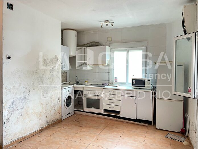 Casas en venta y pisos alquiler - 3