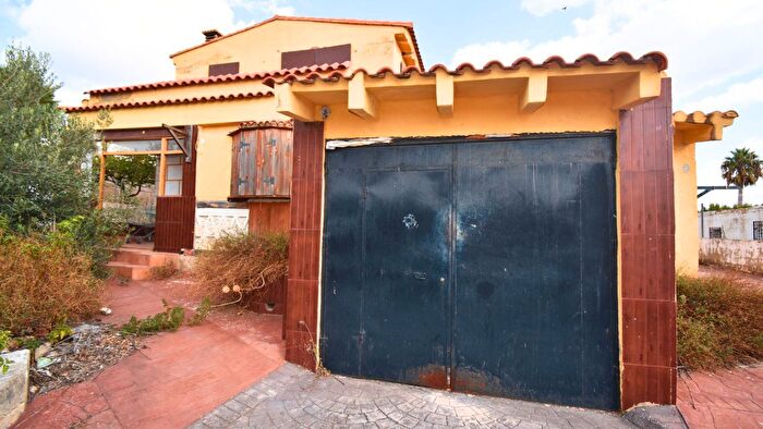 Casas en venta y pisos alquiler - 3