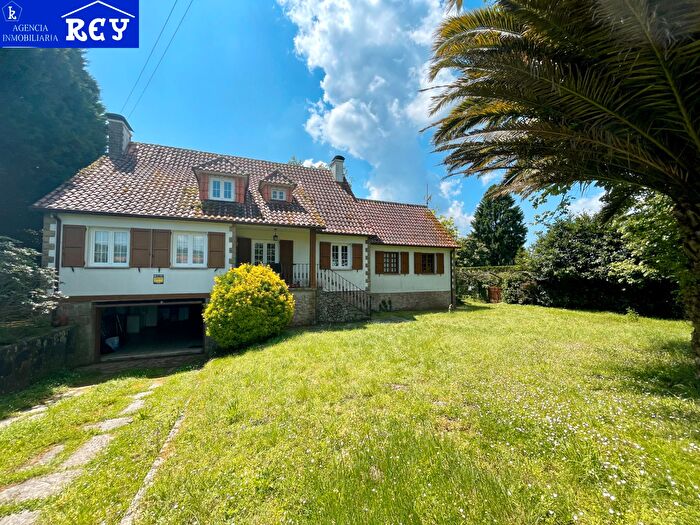 Casa en venta en Teo, A Coruña de 6 habitaciones