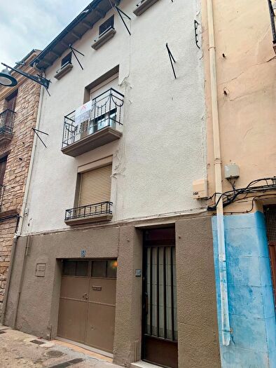 Casa en venta en Lodosa, Navarra de 5 habitaciones