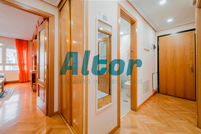 Casas en venta y pisos alquiler - 2