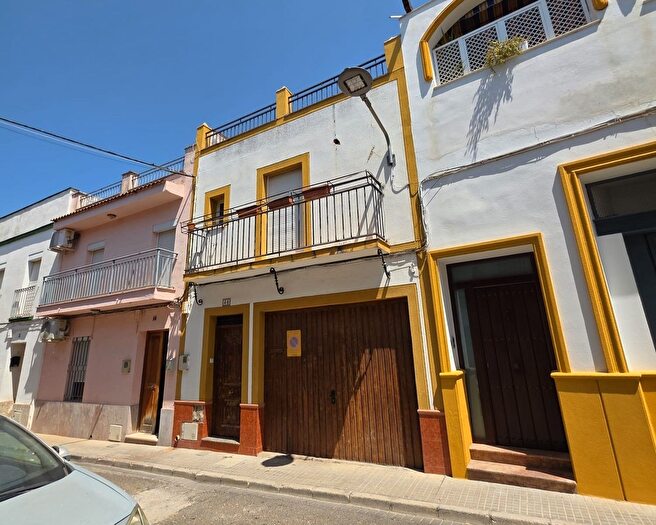 Casas en venta y pisos alquiler - 1