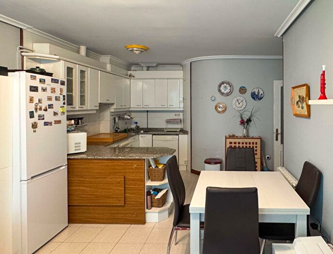 Casas en venta y pisos alquiler - 2