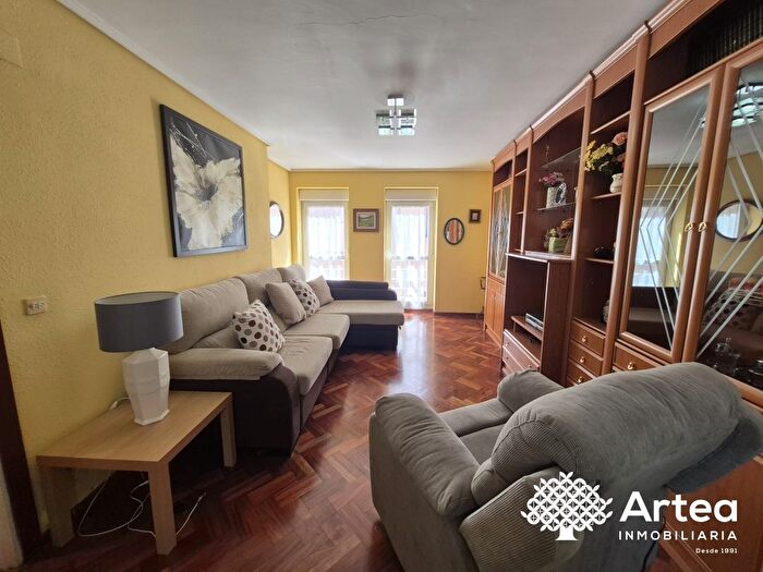 Casas en venta y pisos alquiler - 1