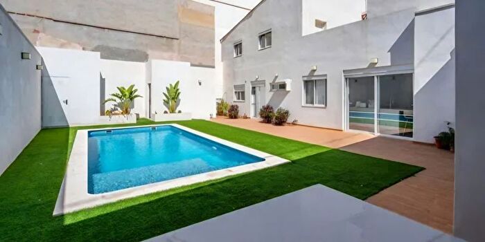 Casas en venta y pisos alquiler - 1