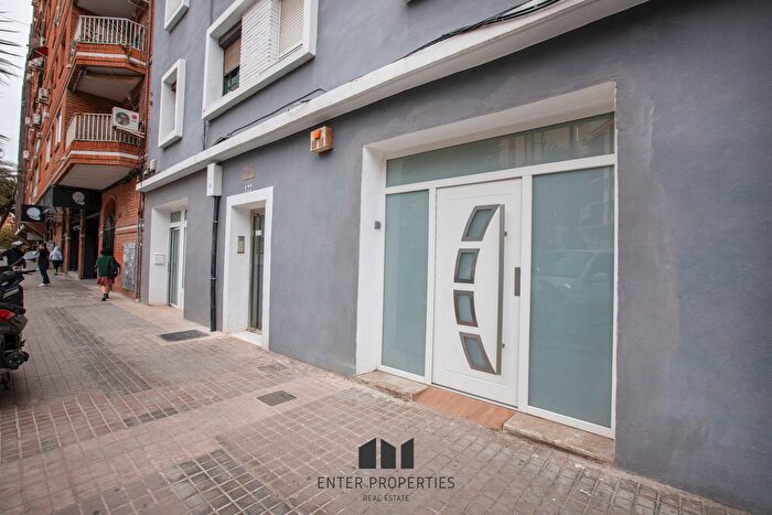 Casas en venta y pisos alquiler - 1
