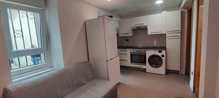 Casas en venta y pisos alquiler - 1