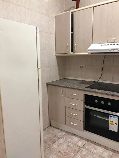 Piso en alquiler en San Lorenzo, Melilla Capital de 4 habitaciones
