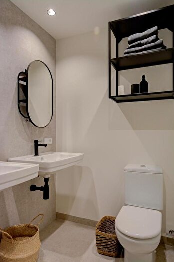 Casas en venta y pisos alquiler - 2