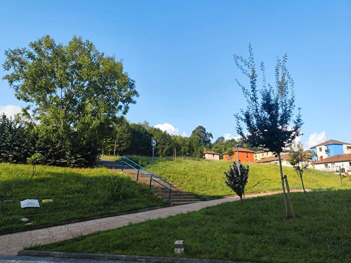 Casas en venta y pisos alquiler - 3